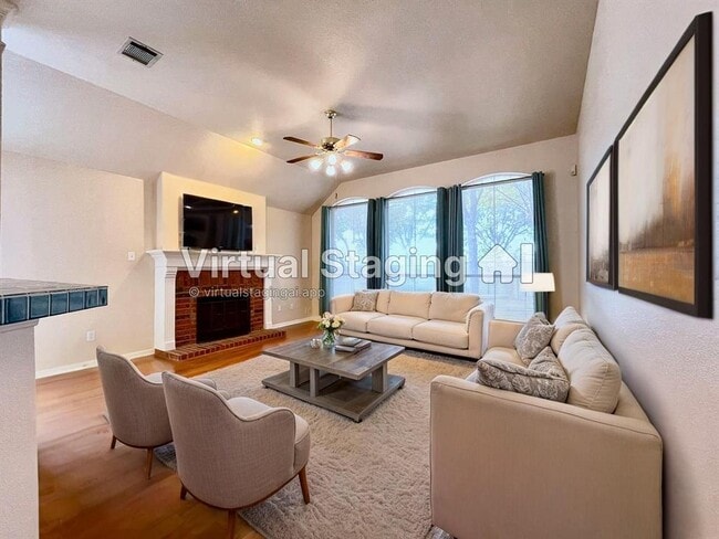 Building Photo - 1725 Dapplegrey Ln