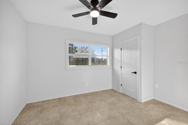 Building Photo - 773 W Harbor Dr S