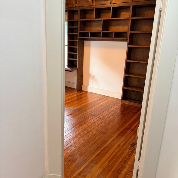 Building Photo - 62 Firglade Ave