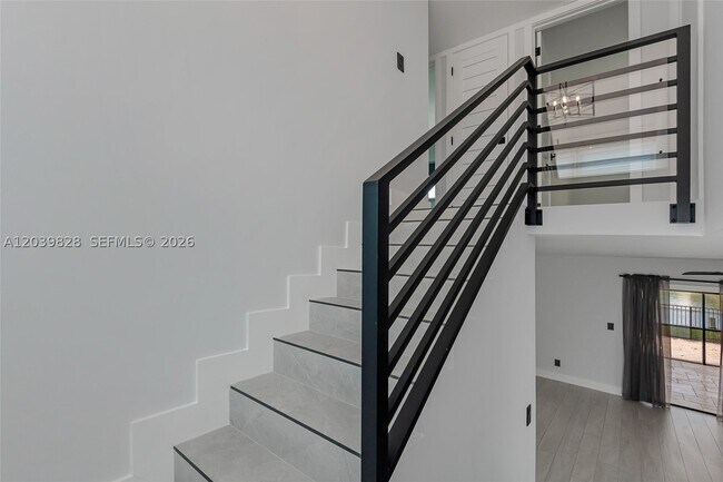 Building Photo - 6653 SW 140th Ave