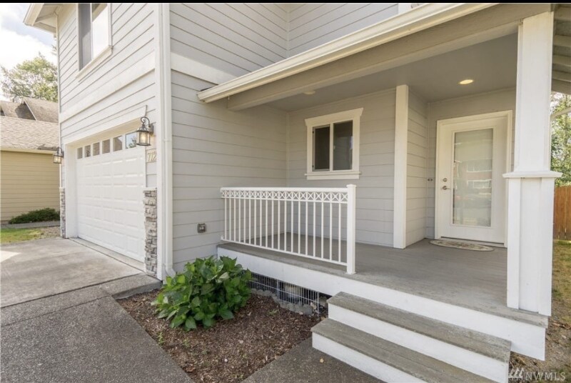 Building Photo - 712 E Kellogg Rd