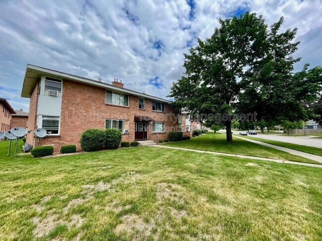 Building Photo - 2278 Nelson Ave SE