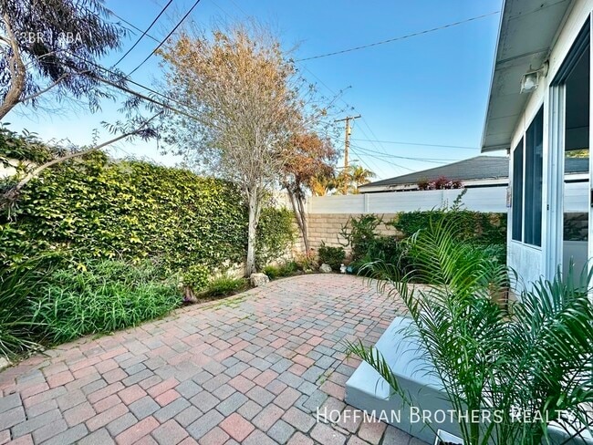 Building Photo - 4162 Alla Rd