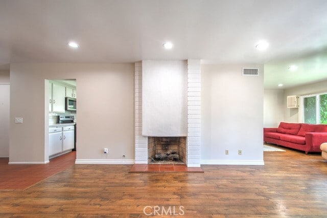 Building Photo - 17252 Citron