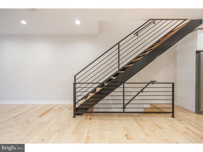 Building Photo - 2923 W Thompson St