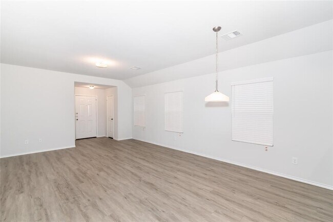Building Photo - 8507 Hilda Oaks Dr