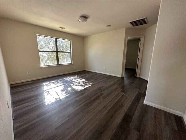 Building Photo - 6602 Providence View Ln