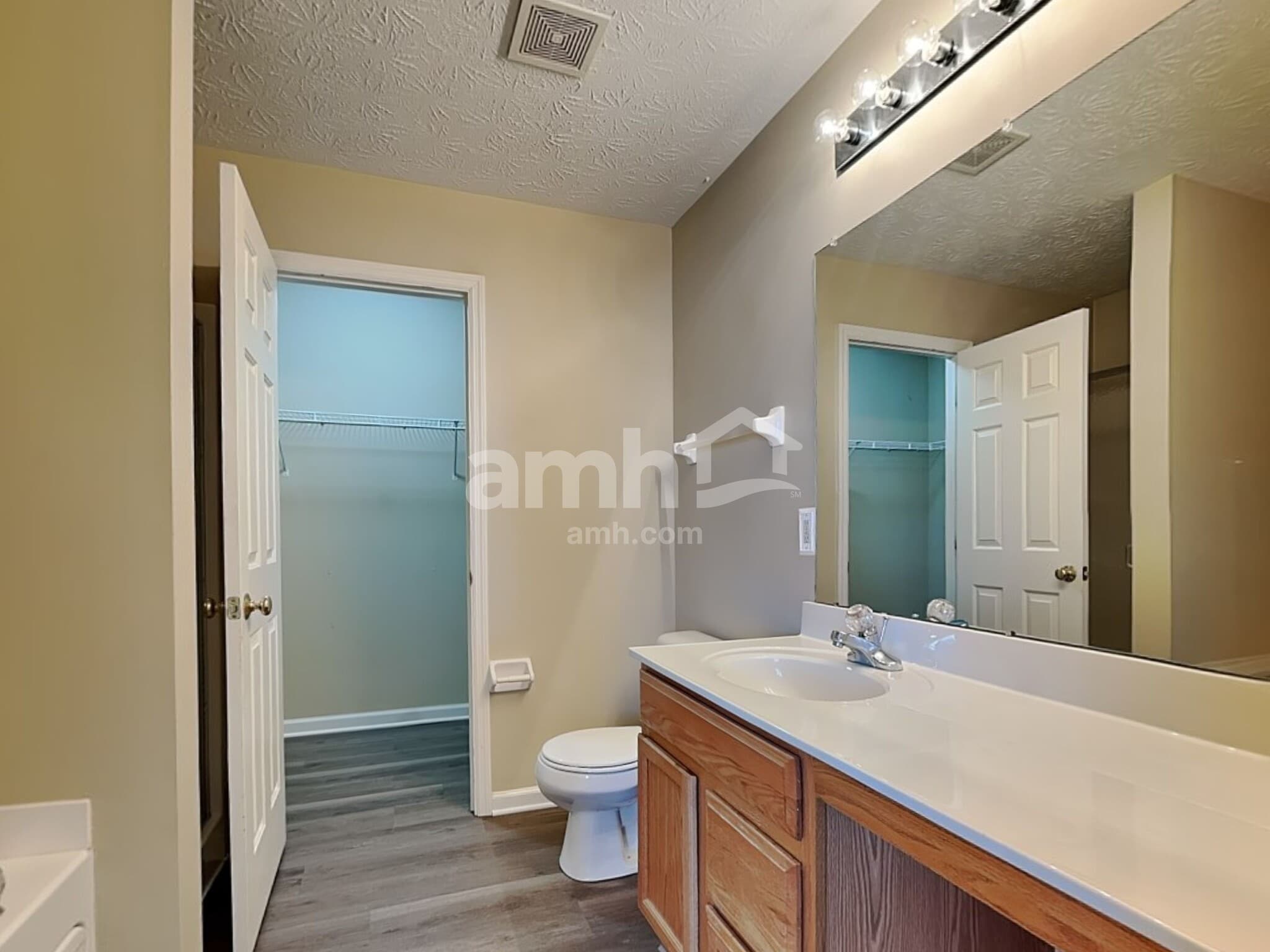 Building Photo - 10024 Oriole Ct