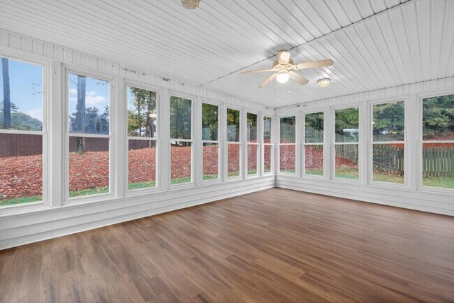 Building Photo - 2467 Bittersweet Cir