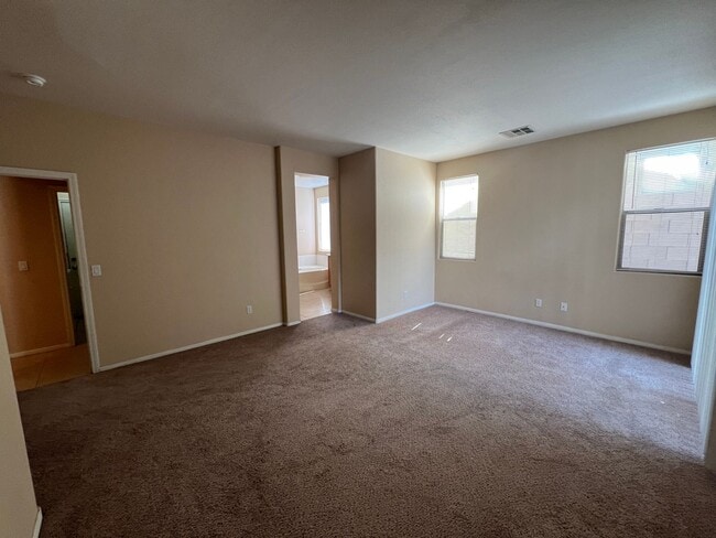 Building Photo - COVENTRY ANTHEM SINGLE STORY HOME!!