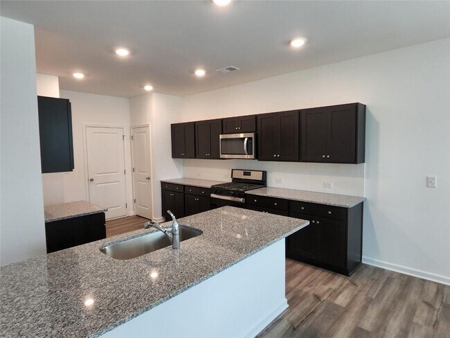 Building Photo - 6145 Langdon Way