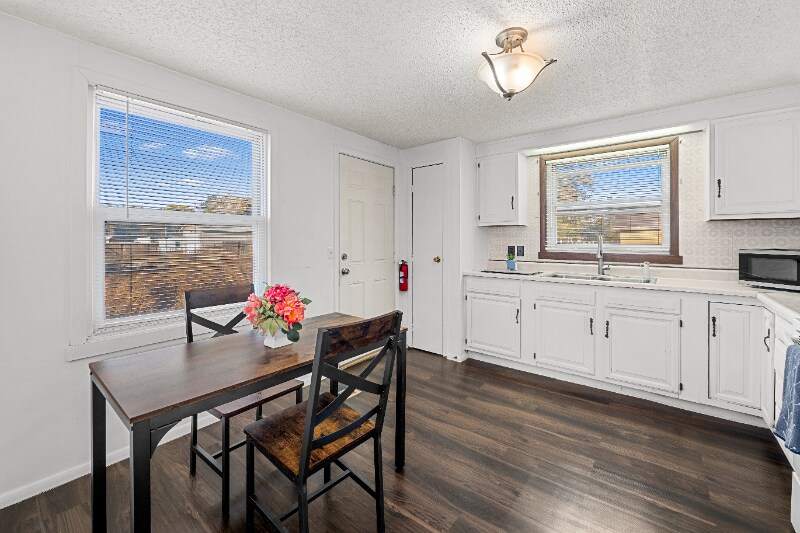 Building Photo - 275 S 150 W Rd