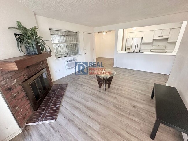 Building Photo - 14794 E 2nd Ave