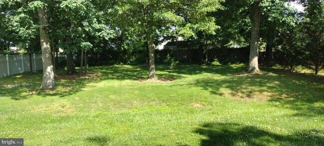 Building Photo - 936 Longfellow Ct