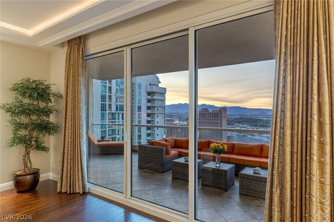 Building Photo - 2777 Paradise Rd