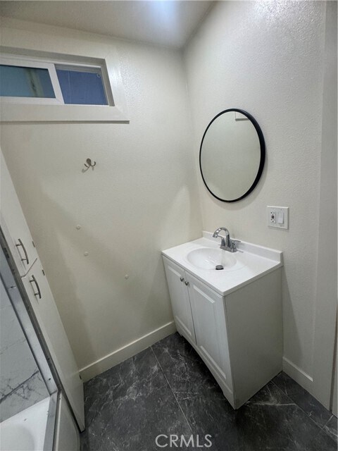 Building Photo - 4628 W Simmons Ave
