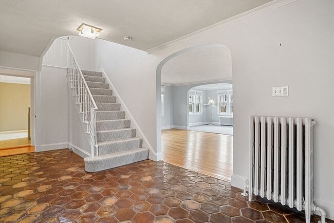 Building Photo - 28 Exmoor Rd