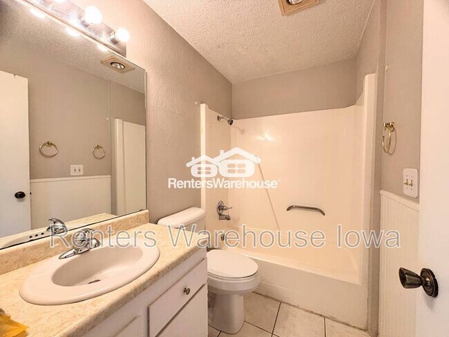 Building Photo - 1831 Fuller Rd