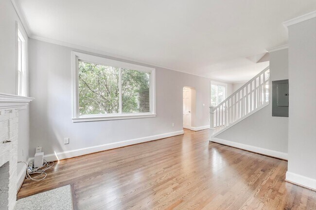Building Photo - 8209 Flower Ave
