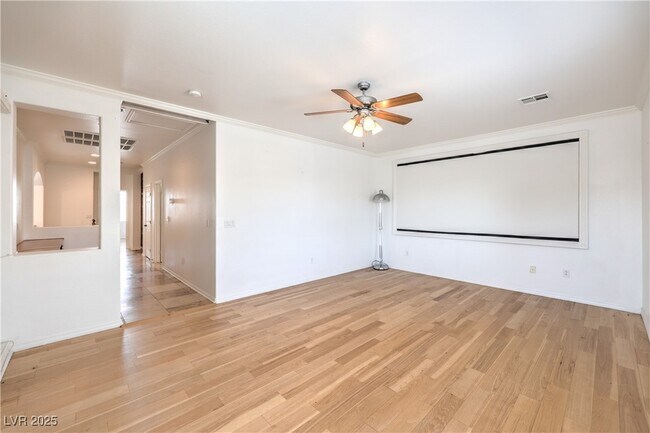 Building Photo - 10227 Sunset Gardens Dr