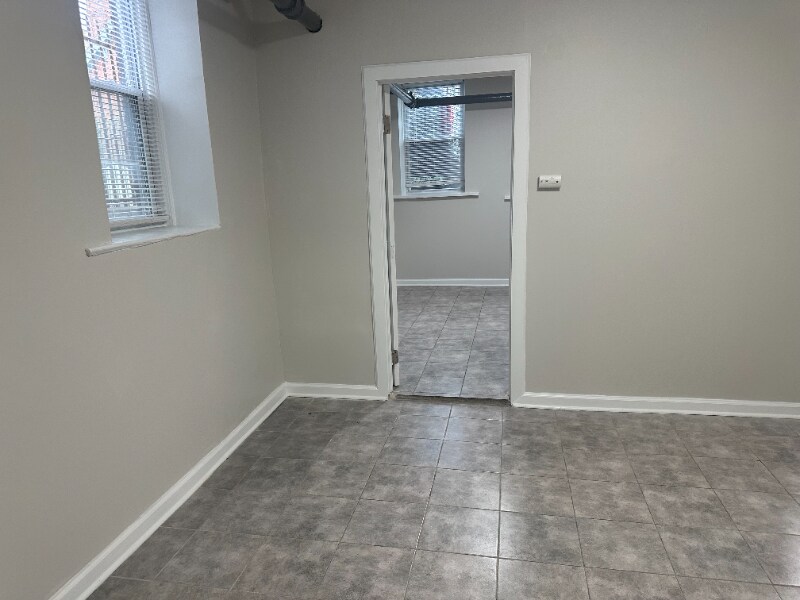 Building Photo - 9 Bentley Ave