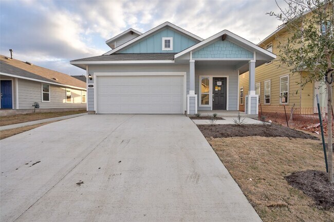 Building Photo - 135 Living Reef Dr