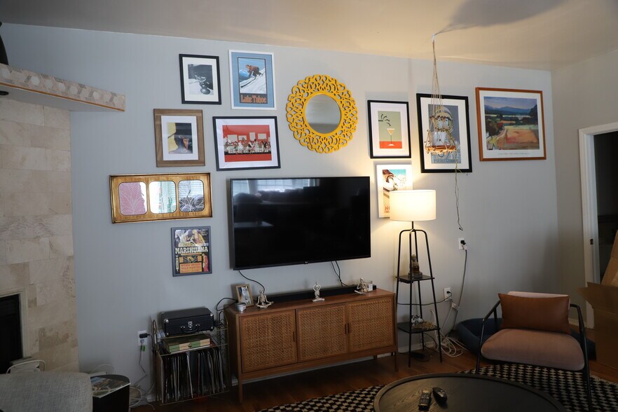Building Photo - 6037 Comey Ave