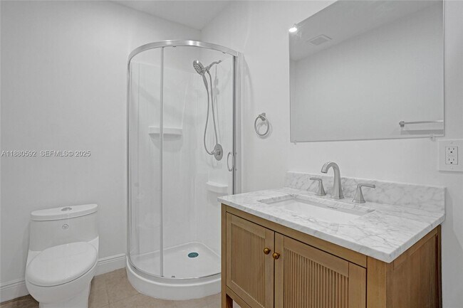 Building Photo - 136 NW 6th Ave