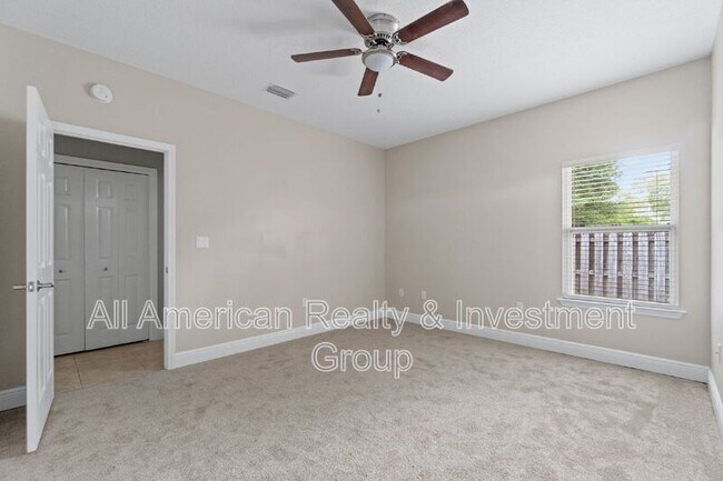 Building Photo - 4301 Hidden Lakes Dr