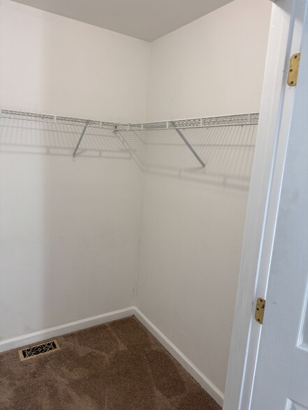 Building Photo - 103 Trupenny Turn