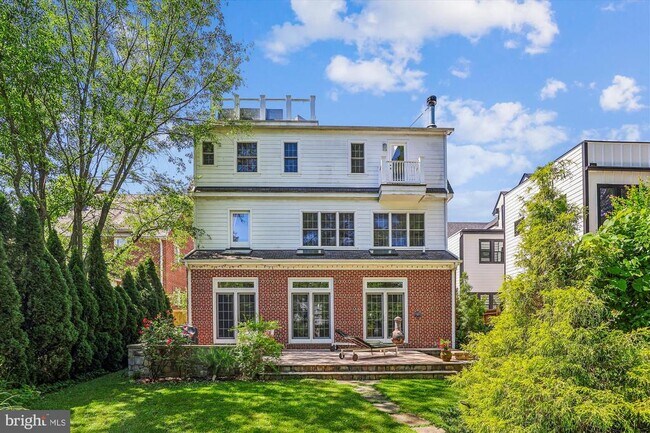 Building Photo - 4519 Garrison St NW