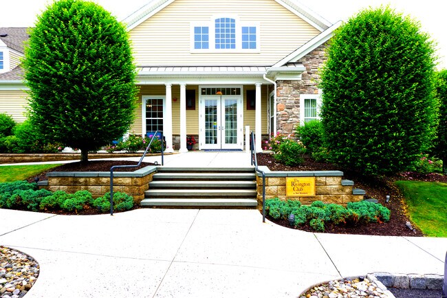 Building Photo - 56 Moorland Dr