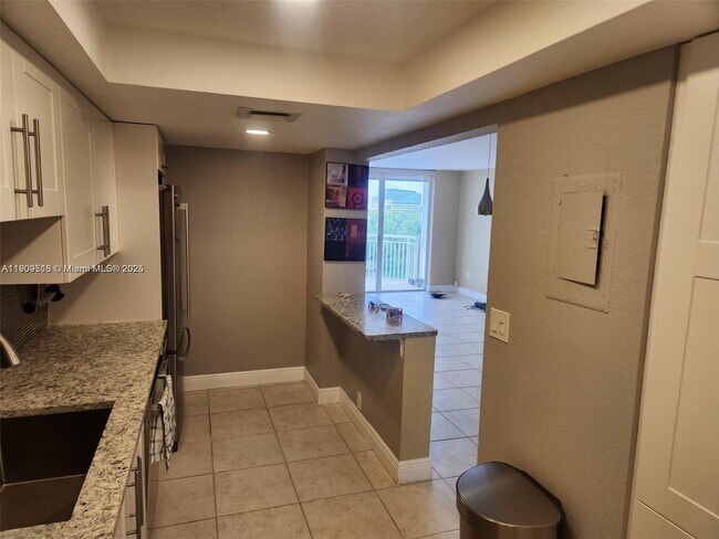 Building Photo - 18071 Biscayne Blvd