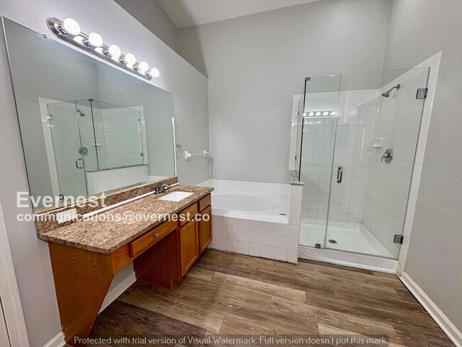 Building Photo - 4 Bed/2 Bath Home with Garage / Pet-Friendly / Coming Soon!