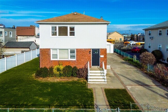 Building Photo - 50 Mahland Pl