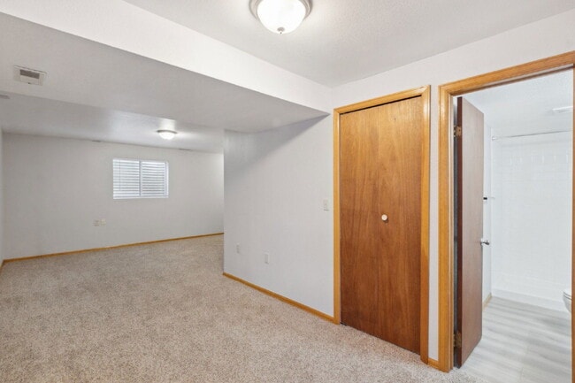 Building Photo - 8455 Ilex Dr