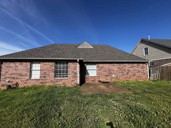 Building Photo - 1072 Red Fern Cir W