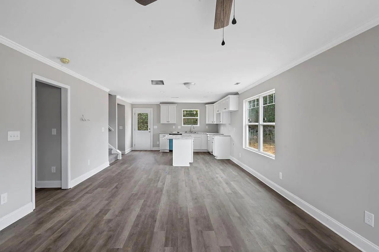 Building Photo - Room in House on Kenhill Dr