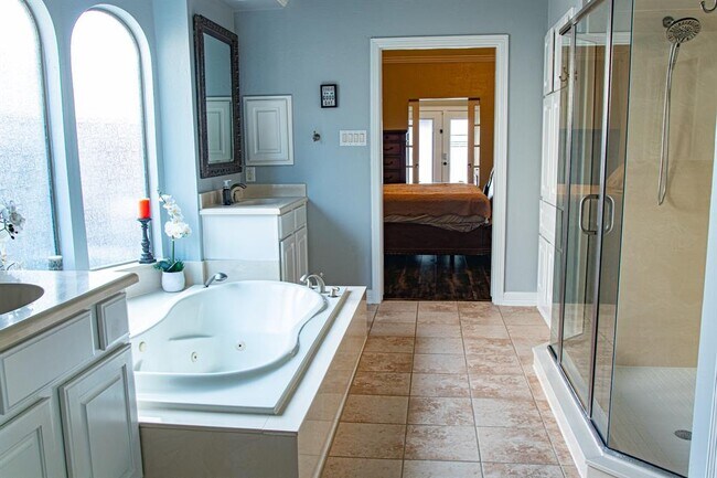 Building Photo - 9006 Stones Throw Ln