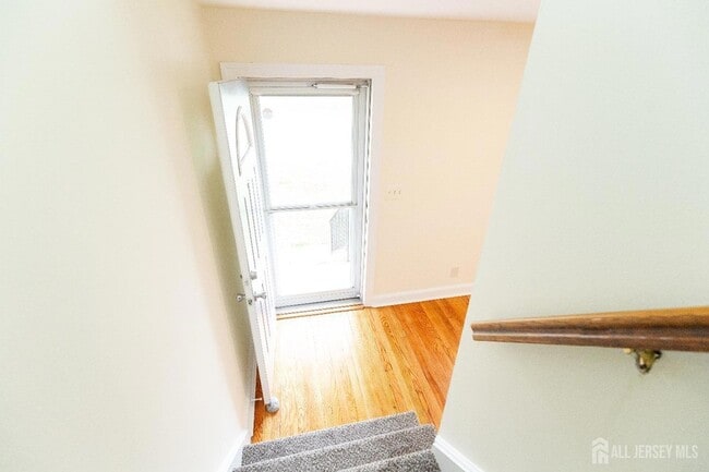 Building Photo - 78 Koyen St