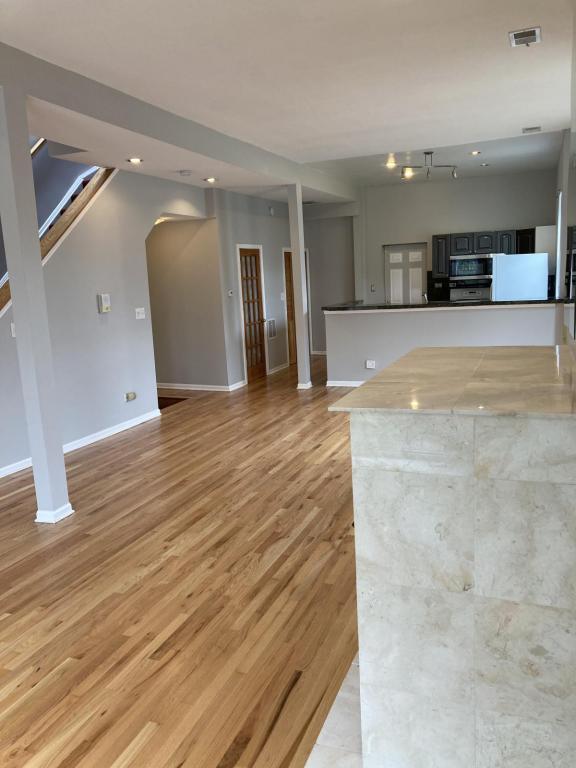 Building Photo - 4321 S Ellis Ave