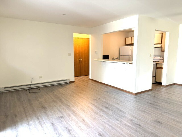 Building Photo - 1303 Cunat Ct