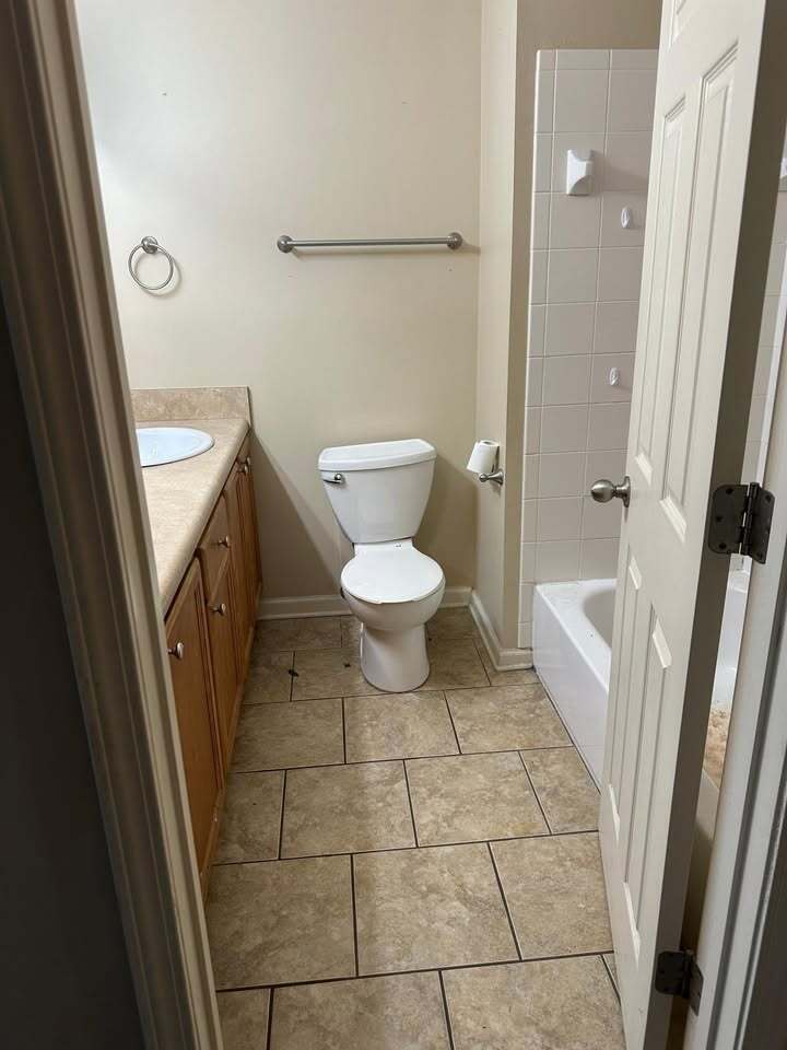 Building Photo - 409 Claymar Dr