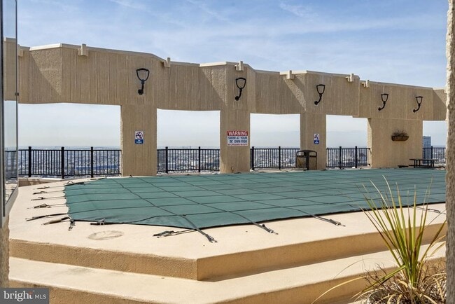 Building Photo - 2018 Walnut St