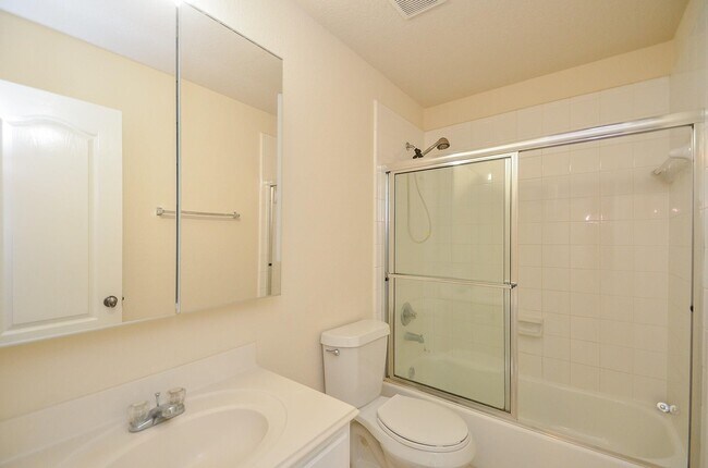 Building Photo - 2410 Crossmill Ln
