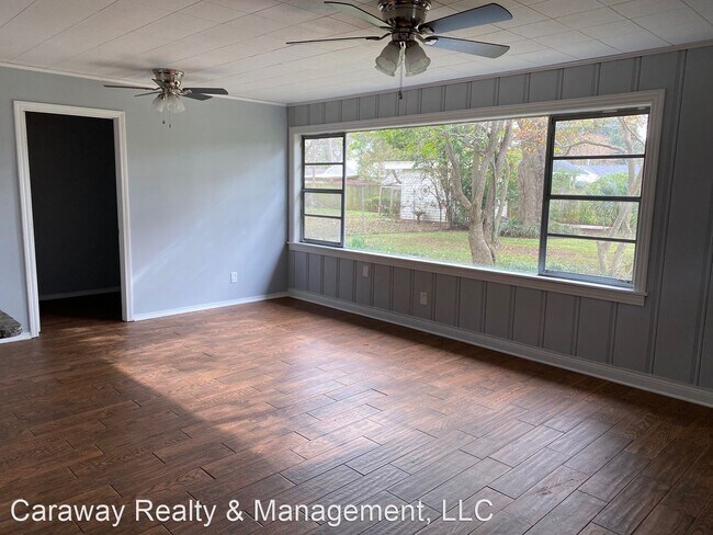 Building Photo - 3 br, 2 bath House - 131 Bruce Ave.