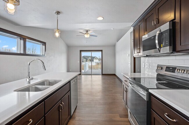 Building Photo - 4826 N Marlo Wy