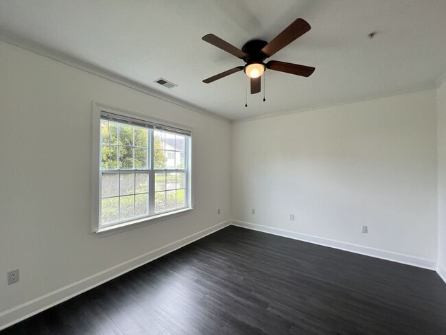 Building Photo - 3 BEDROOM, 1ST FLOOR CONDO IN CAROLINA FOREST!