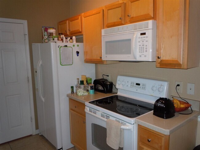 Building Photo - 260 Old Village Center Cir