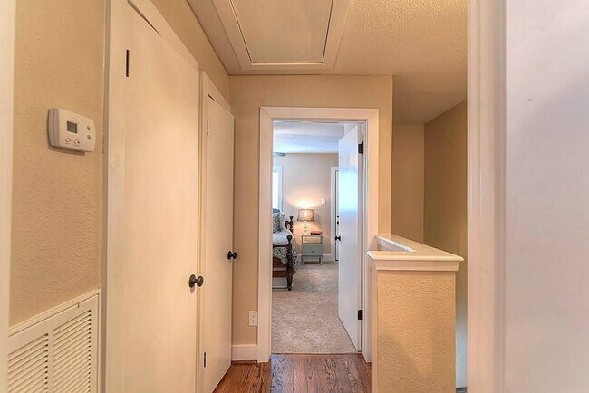 Building Photo - 8816 Kempwood Dr